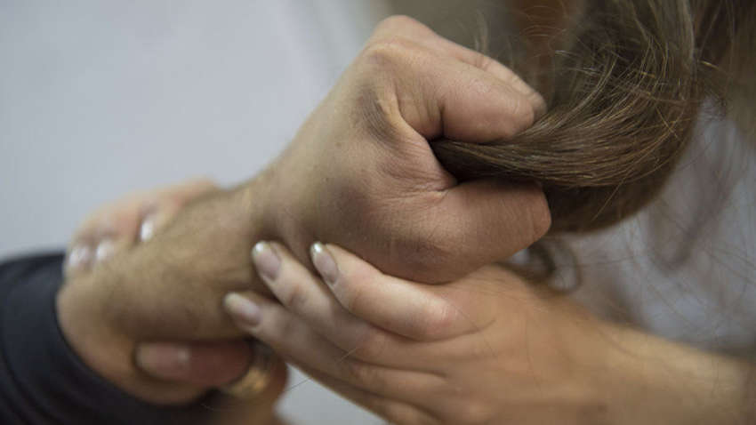 У Сумах чоловік виявив на пляжі безпорадну жінку і цілий день її ґвалтував (ФОТО) У Сумах чоловік виявив на пляжі безпорадну жінку і цілий день її ґвалтував (ФОТО)