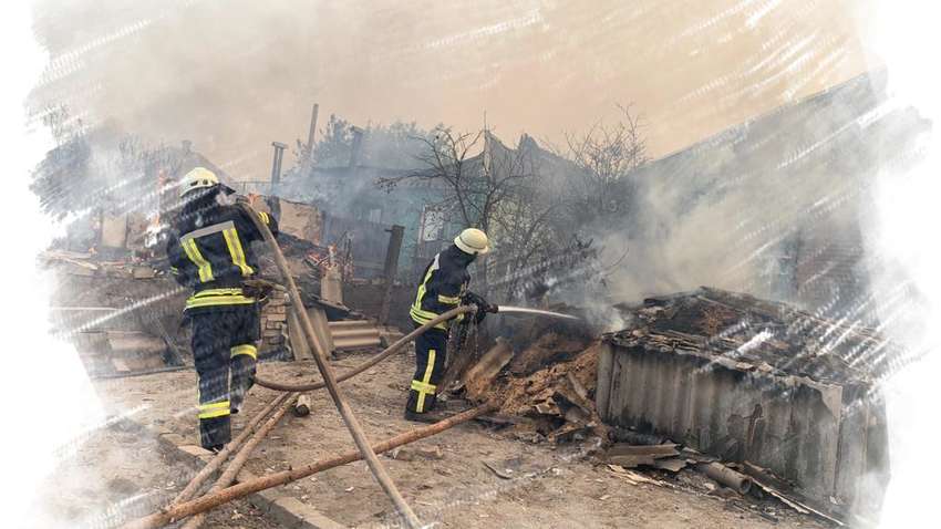 Пожежа у Луганській області: знищено понад 100 будинків, загинули 6 осіб Пожежа у Луганській області: знищено понад 100 будинків, загинули 6 осіб