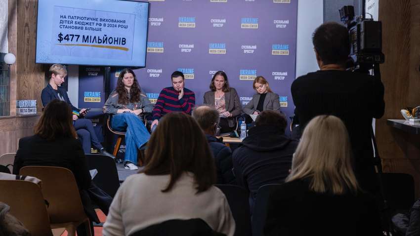 Кремль виділяє сотні мільйонів на "патріотичне виховання" українських дітей