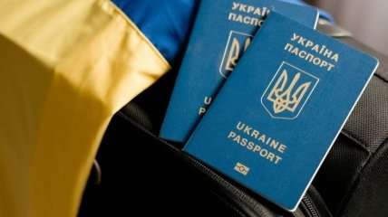 Ограничение консульских услуг для украинцев за границей: реакция и последствия Ограничение консульских услуг для украинцев за границей: реакция и последствия