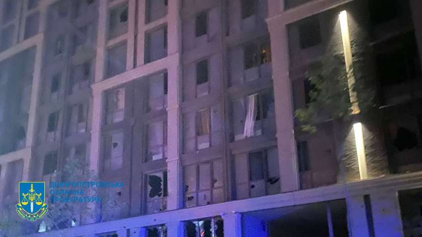 Стало известно, кто пострадал от ракетного удара по Днепру Стало известно, кто пострадал от ракетного удара по Днепру