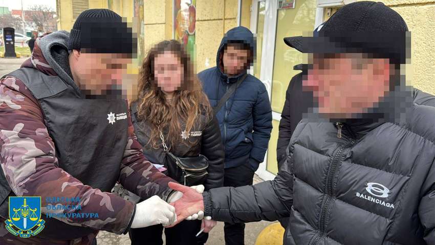 Насобирал на Balenciaga, но потерял свободу: в Одессе задержан коррупционер