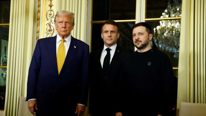 Зеленський зустрівся з Макроном і Трампом (ВІДЕО) Зеленський зустрівся з Макроном і Трампом (ВІДЕО)