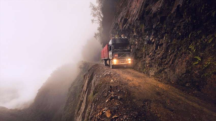 Осторожнее на поворотах: пять самых опасных автодорог в мире