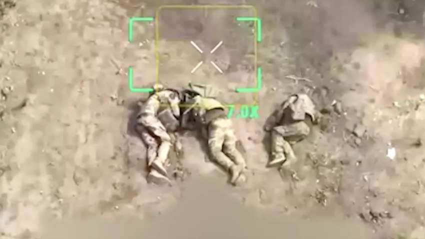 Украина отреагировала на ужасные кадры расстрела военных ВСУ солдатами РФ Украина отреагировала на ужасные кадры расстрела военных ВСУ солдатами РФ