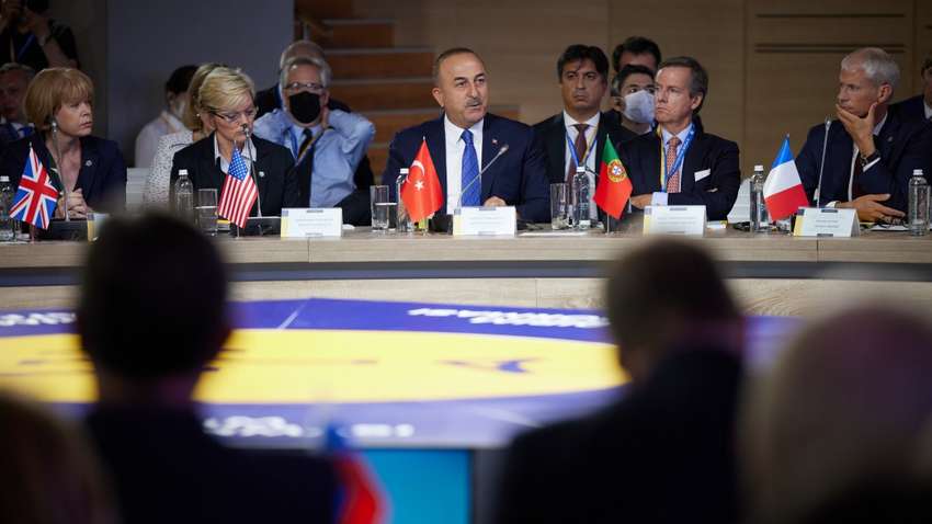 "Крымская платформа" не прошла зря: Россию ждет "порция" новых санкций "Крымская платформа" не прошла зря: Россию ждет "порция" новых санкций