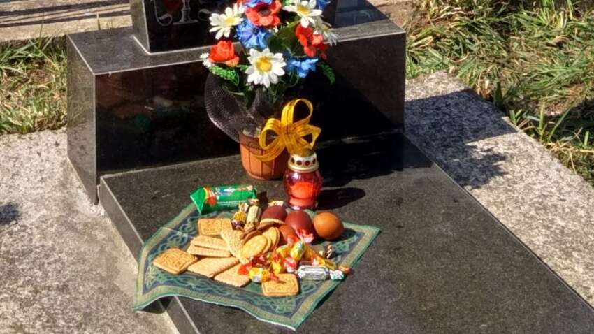 Чи правда мертві "приходять" на Великодні свята додому і як це можна зрозуміти