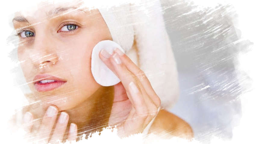 Як правильно змивати макіяж, щоб не нашкодити шкірі