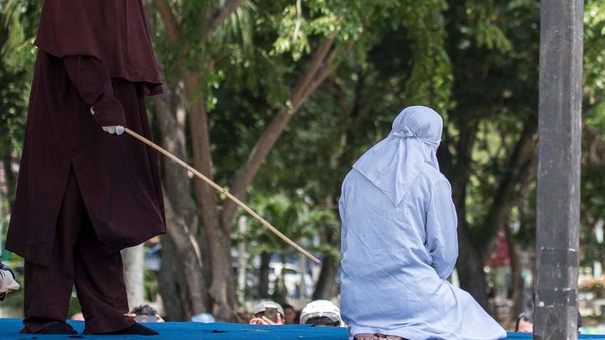 Саудовская Аравия отменит удары плетьми как наказание и заменит их штрафами и лишением свободы