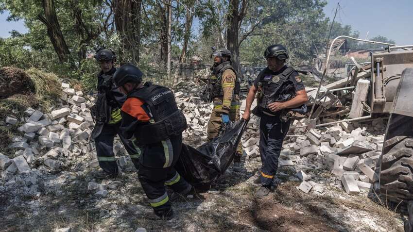Жах у Костянтинівці: росіяни вдарили з авіації по людям