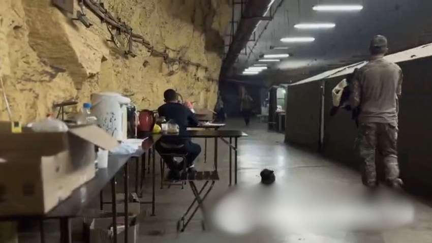 У Бахмуті чеченці облаштували військовий госпіталь (ФОТО) У Бахмуті чеченці облаштували військовий госпіталь (ФОТО)