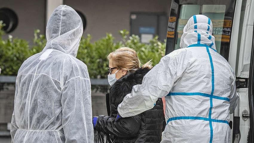 В Україні різко зросла кількість хворих на Covid-19 В Україні різко зросла кількість хворих на Covid-19