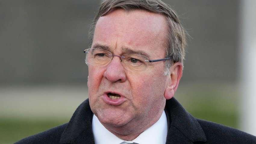 Німеччина роздратована діями Угорщини щодо України Німеччина роздратована діями Угорщини щодо України