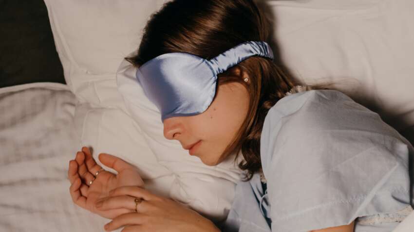 Врач предупреждает всех, кто спит в позе "тираннозавра" Врач предупреждает всех, кто спит в позе "тираннозавра"