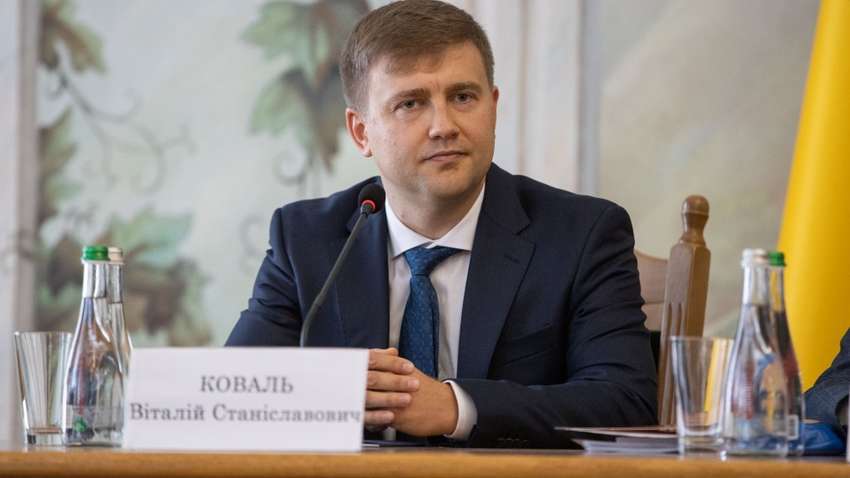 Губернатор Ровенской области Виталий Коваль рассказал, как делает "черный" бизнес - "серым", а "серый" — "белым" 