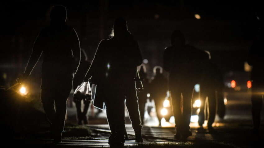 Город работников Чернобыльской АЭС полностью обесточен из-за удара РФ Город работников Чернобыльской АЭС полностью обесточен из-за удара РФ