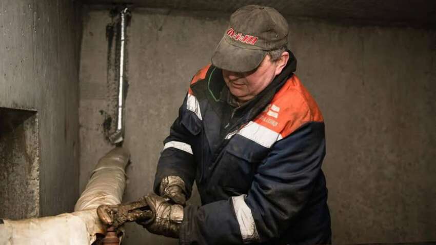 У Києві померли дві людини з аварійних бригад, не витримуючи морозів та навантаження