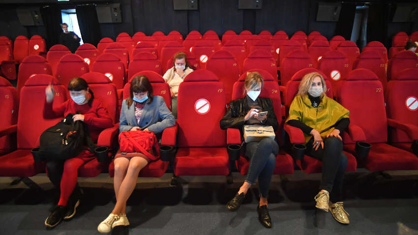 Самая крупная в мире сеть кинотеатров начнет принимать криптовалюту