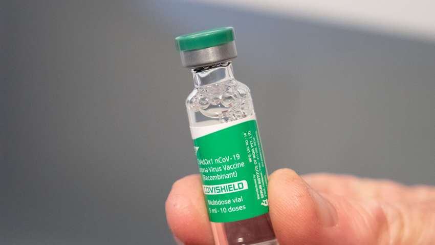 Почему граждан Индии с прививкой AstraZeneca не пускают в ЕС - Reuters Почему граждан Индии с прививкой AstraZeneca не пускают в ЕС - Reuters