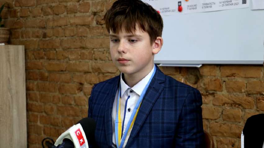 Сонячні кухні, автономне освітлення фонтанів: юний винахідник із Житомира поділився розробками