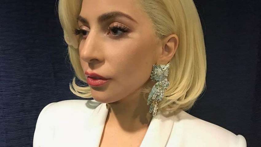 Леди Гага обнажилась для журнала Vogue (ФОТО)