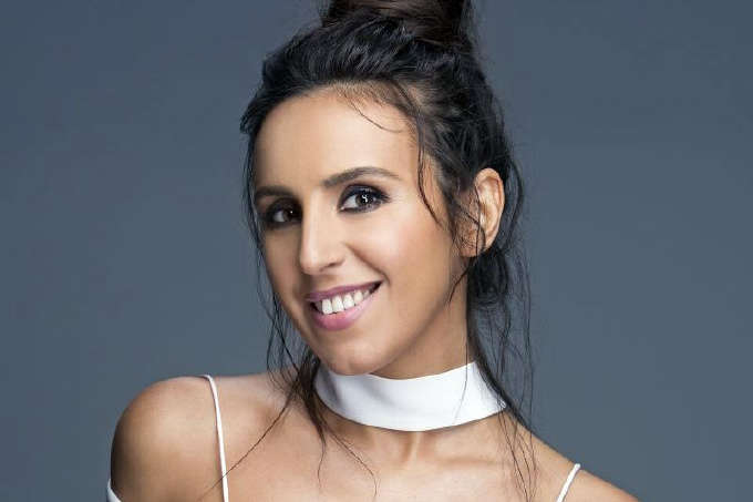 Джамала повторила свой новогодний образ 30-летней давности