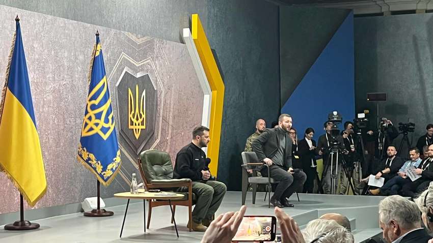 Велика пресконференція Зеленського: З чого почав Президент України