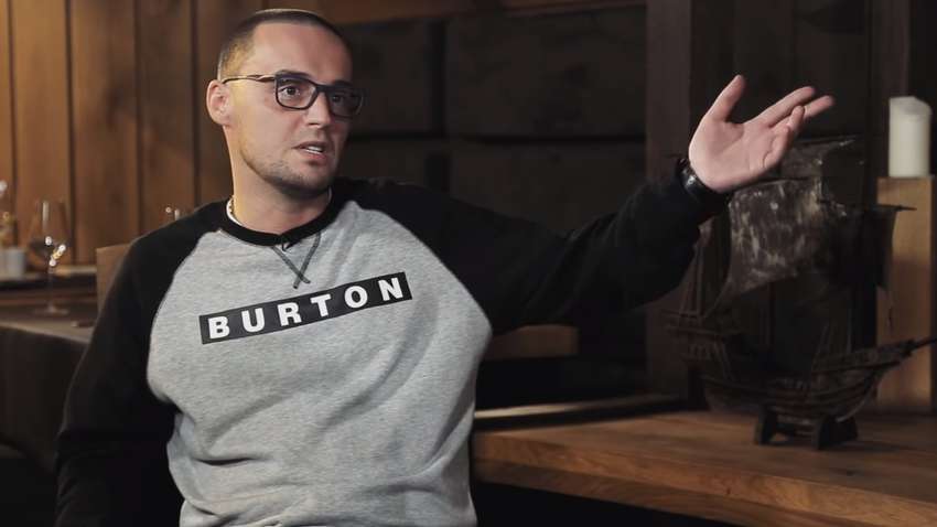 Российский рэпер "взял в заложники" жену с ребенком (ВИДЕО)