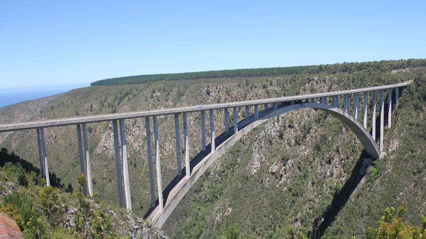 Мост Блукренс: как выглядит самое высокое в мире место для банджи-прыжков (ФОТО)