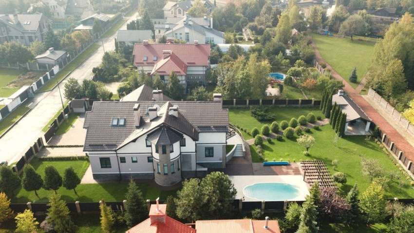 Элитные коттеджи для таможенников в Конча-Заспе станут предметом расследования, - Нефедов