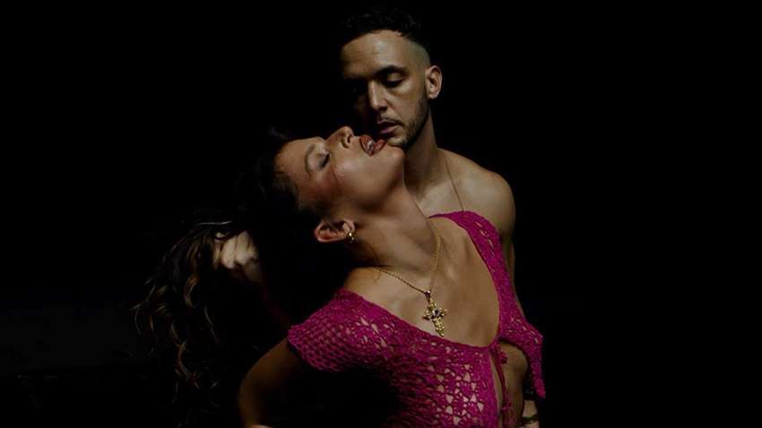 Клип "Атеист" сняли в соборе: настоятель говорит, что это "диалог с культурой" Клип "Атеист" сняли в соборе: настоятель говорит, что это "диалог с культурой"