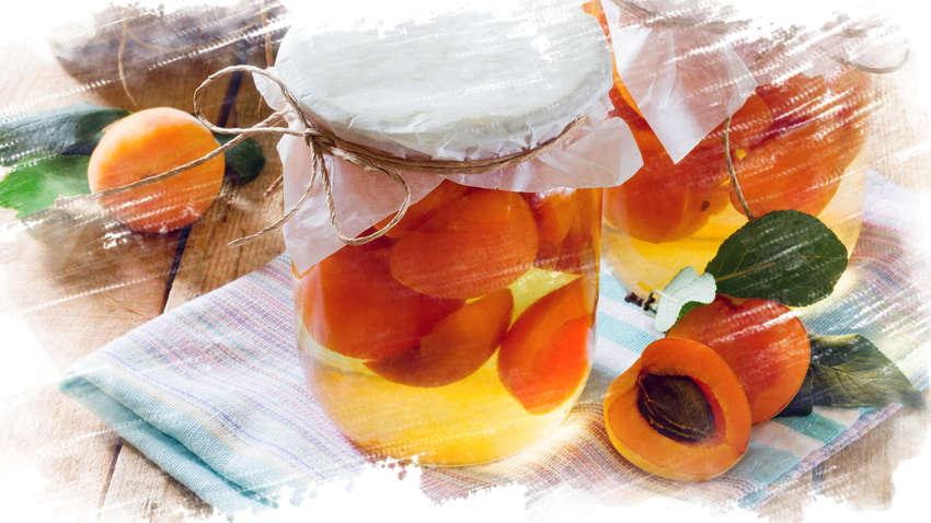 Летние заготовки: рецепт абрикосового компота