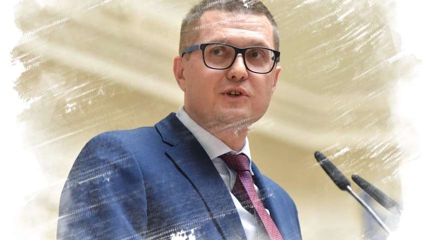 "Дело полтавских ГЕС": у Баканова возник конфликт интересов на почве бизнеса его жены, - источник ОГП "Дело полтавских ГЕС": у Баканова возник конфликт интересов на почве бизнеса его жены, - источник ОГП