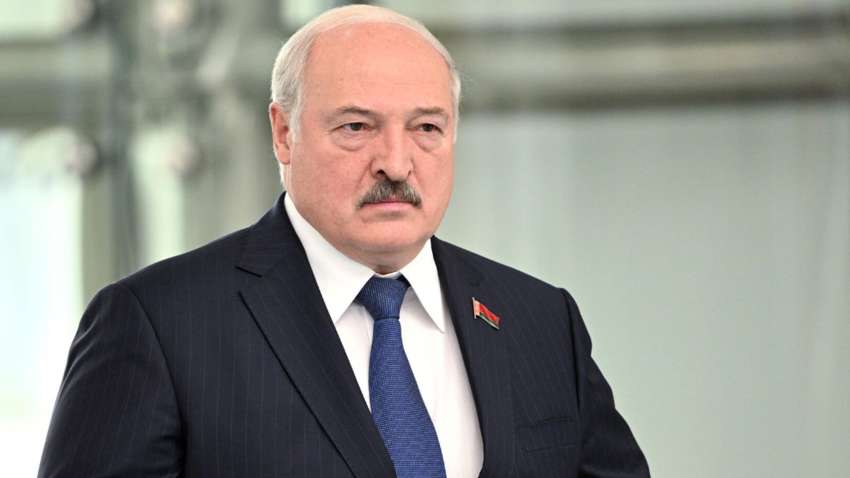 Лукашенко заявив, що його збираються скинути: звинуватив Захід у держперевороті в Білорусії Лукашенко заявив, що його збираються скинути: звинуватив Захід у держперевороті в Білорусії