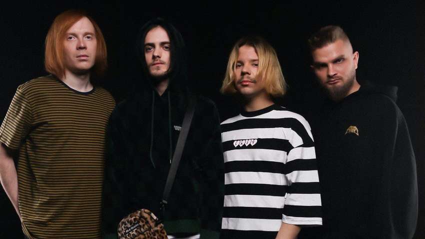 Розважають росіян поки їх рідний Харків знищують: відомий український гурт далі виступає в РФ Розважають росіян поки їх рідний Харків знищують: відомий український гурт далі виступає в РФ