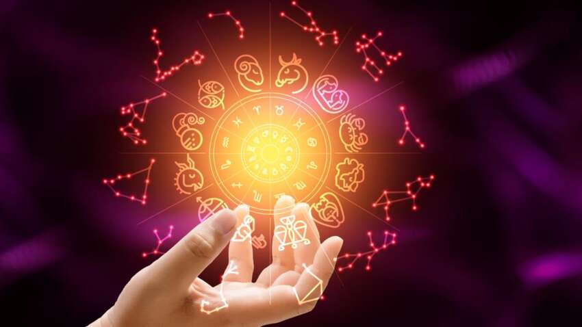 Завтра всех ждет день неожиданностей: кому готовиться к зеркальному эффекту, а кто получит знак сверху