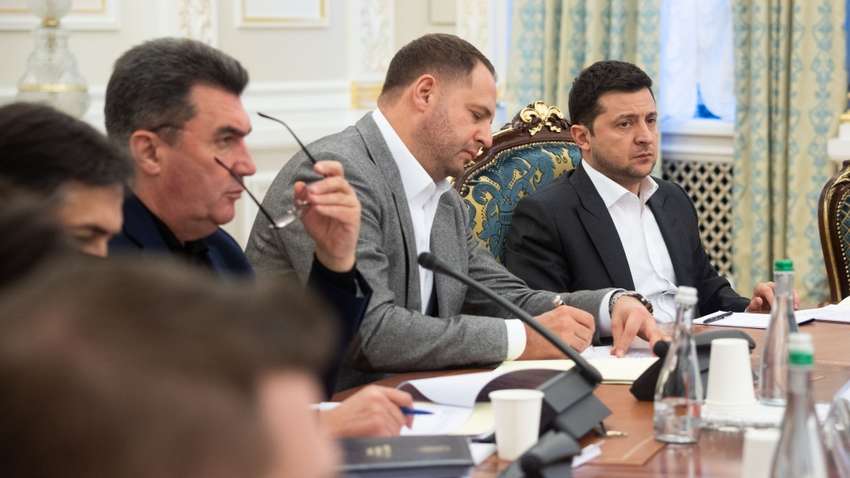 Эксперт: Зеленский делает точно такую же ошибку, как и Янукович