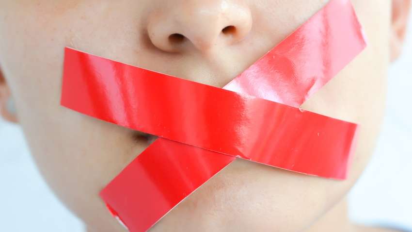 Украинизация сферы обслуживания: последствия и угрозы