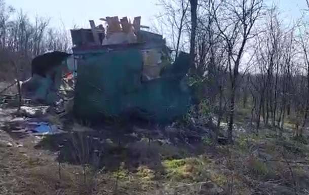 ФСБ заявила, что снаряд, выпущенный с территории Украины, разрушил погранпункт в РФ (ВИДЕО) ФСБ заявила, что снаряд, выпущенный с территории Украины, разрушил погранпункт в РФ (ВИДЕО)