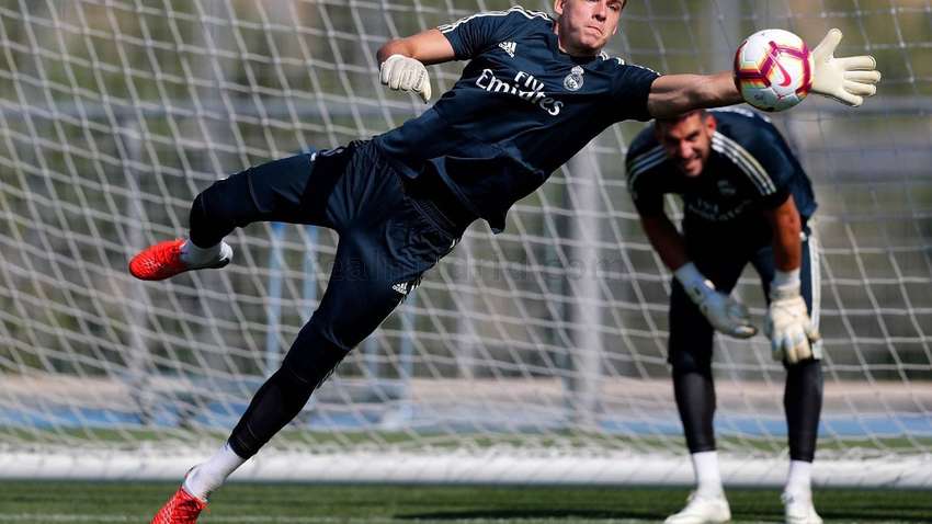 В Лунина не верит главный тренер "Реала" Зидан — СМИ