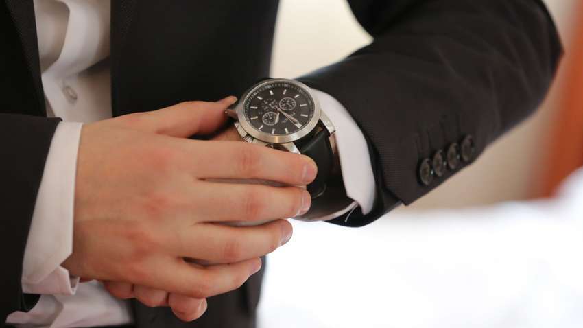 Львовский облсовет покупает подарочные часы по завышенным ценам: подробности Львовский облсовет покупает подарочные часы по завышенным ценам: подробности