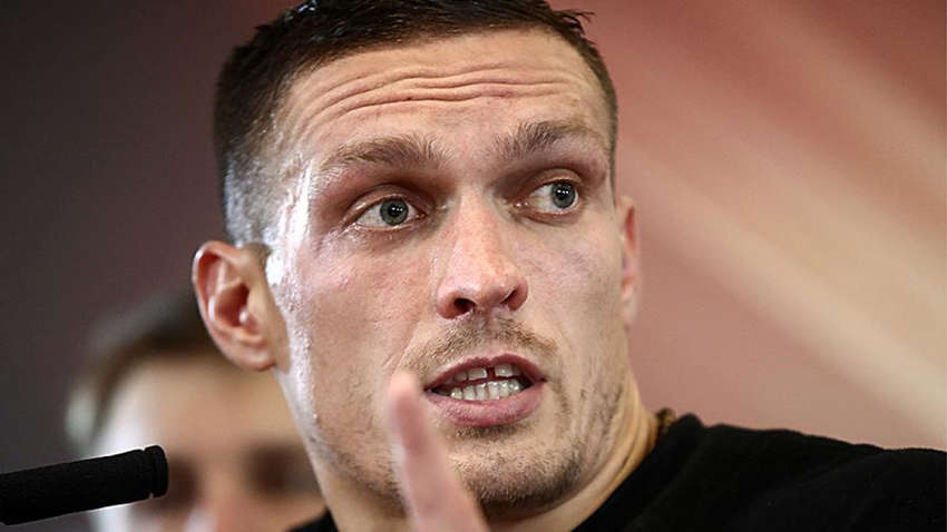 Усик за Сталина: украинский боксер угодил в скандал