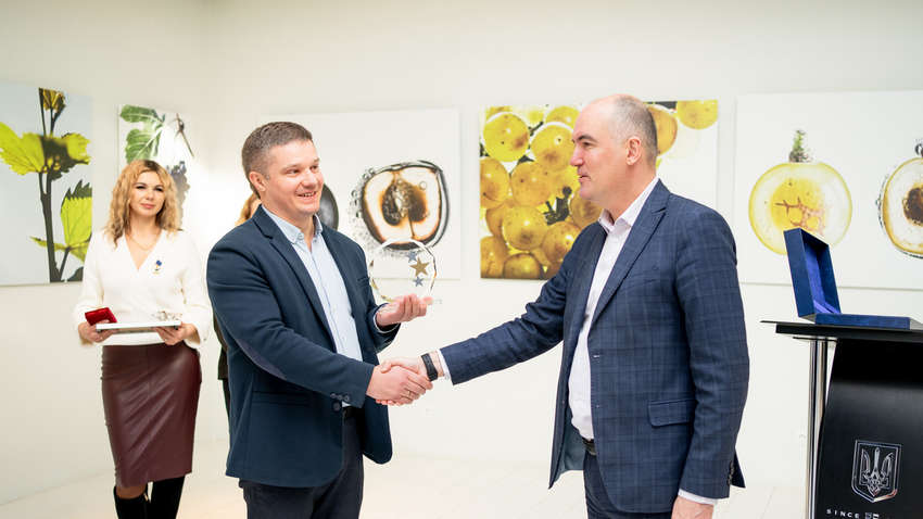 Нагорода до Дня винороба: SHABO отримала відзнаку “Вибір споживача 2021” Нагорода до Дня винороба: SHABO отримала відзнаку “Вибір споживача 2021”