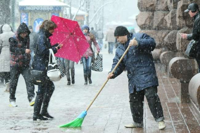 Гололедица и снег: погода в Украине 14 января (карта) 