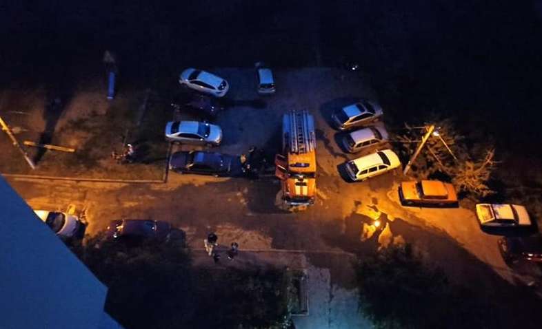 У Вінниці спалахнула багатоповерхівка: пекельне полум’я охопило квартиру на 10 поверсі (ФОТО) У Вінниці спалахнула багатоповерхівка: пекельне полум’я охопило квартиру на 10 поверсі (ФОТО)