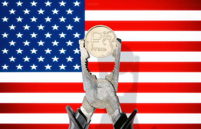 США избегают серьезных санкций против России: Bloomberg раскрыл секрет игры Вашингтона