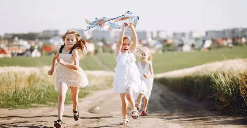 Топ-7 серіалів для ідеального літнього настрою: список Топ-7 серіалів для ідеального літнього настрою: список