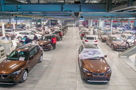 BMW и Volkswagen приостанавливают производство в Китае из-за коронавируса 