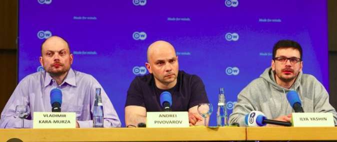 У РФ немає опозиції. Чому не варто шукати серед російських політиків "хороших" У РФ немає опозиції. Чому не варто шукати серед російських політиків "хороших"