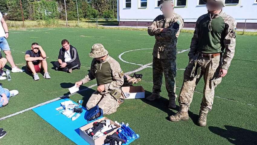 У кожному регіоні України запрацюють центри підготовки громадян до національного спротиву: що відомо